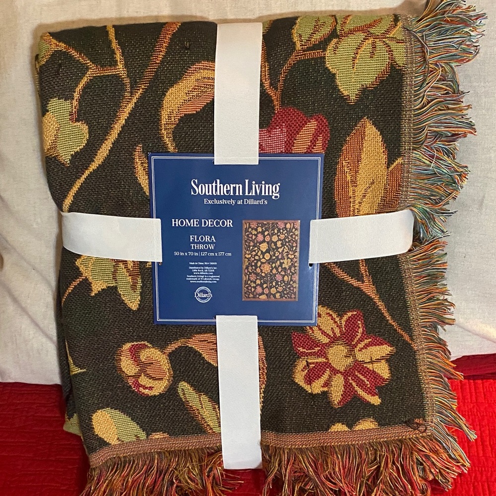 Southern Living Floral Tapestry Throw in Brown, Green, Red, Gold, 50” x 70” NWT